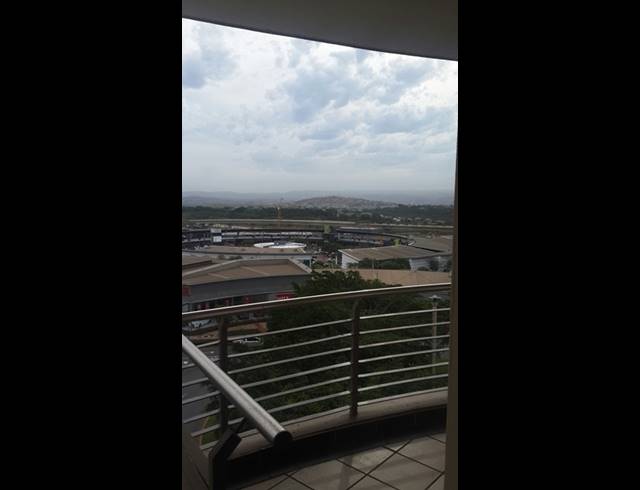 1 BEDROOM APARTMENT FOR SALE IN UMHLANGA RIDGE